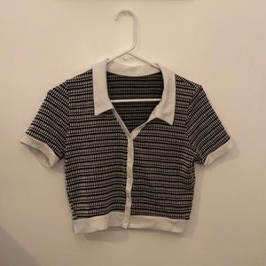 Cute cropped button down